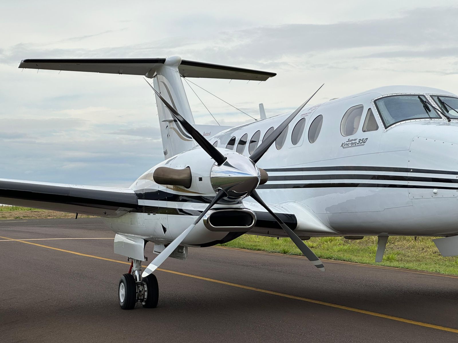 Super King Air 350 Ano 2000 - Imagem 3