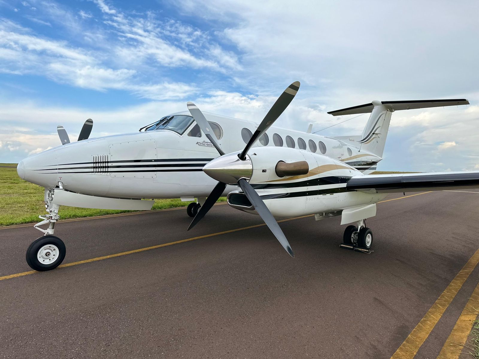 Super King Air 350 Ano 2000 - Imagem 2