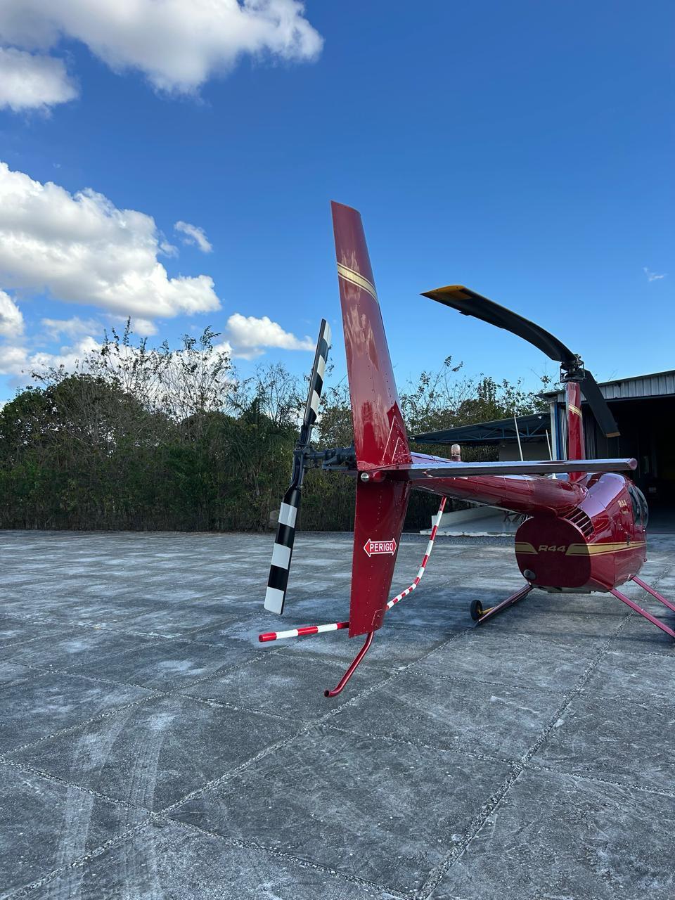 Robinson R44 Raven ii Ano 2010 - Imagem 8