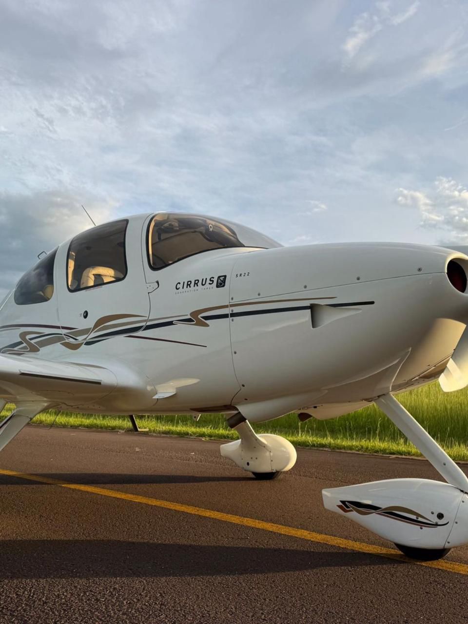 Cirrus SR22 G3 GTS Ano 2007 - Imagem 3