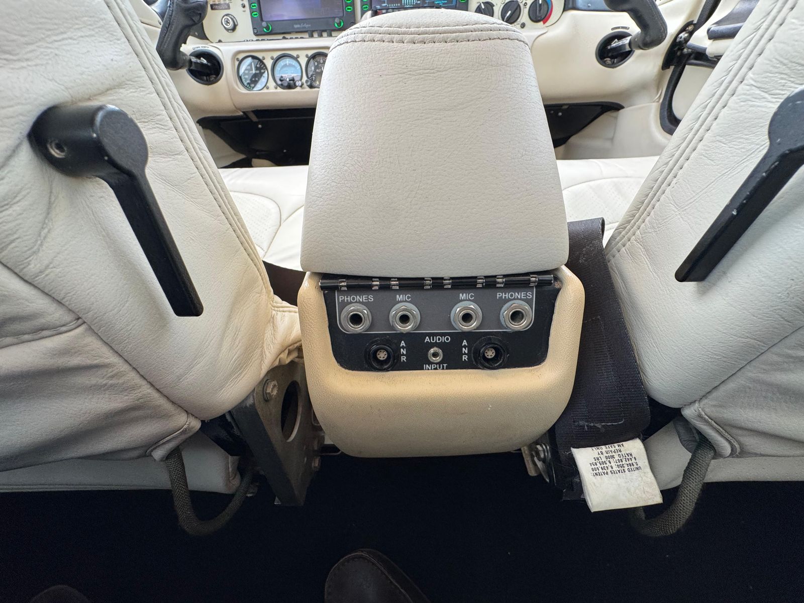 Cirrus SR22 G3 GTS Ano 2007 - Imagem 12