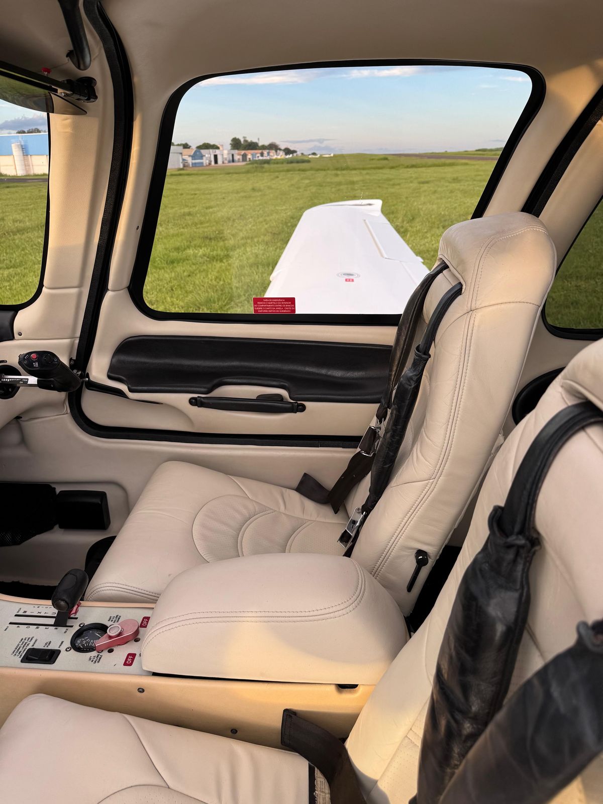 Cirrus SR22 G3 GTS Ano 2007 - Imagem 11