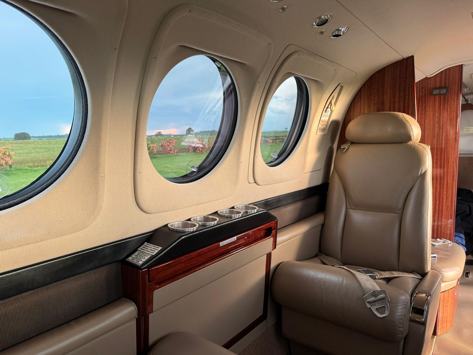 King Air C90GTi Ano 2009 - Imagem 11