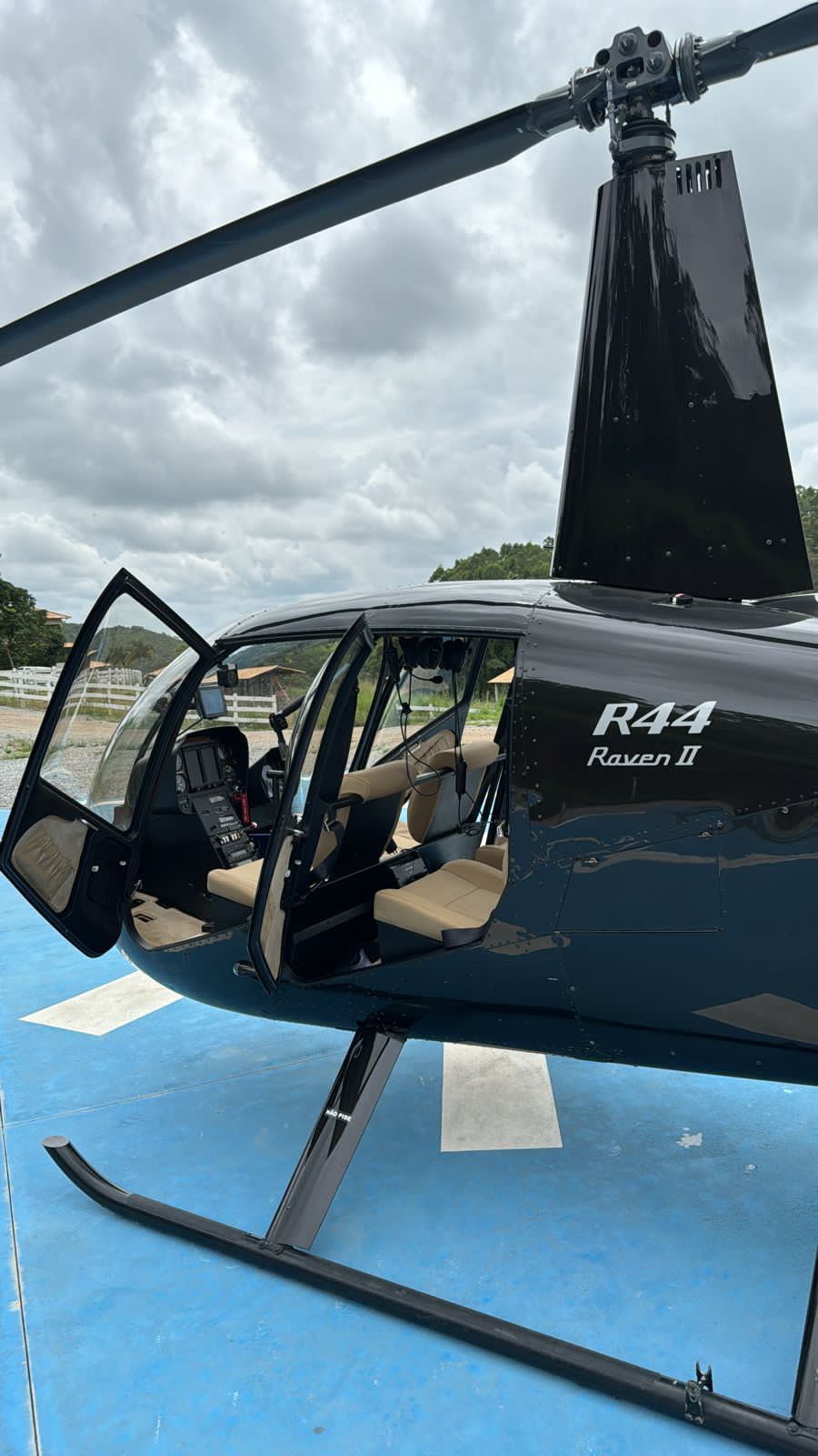Robinson R44 Raven II Ano2015 - Imagem 2